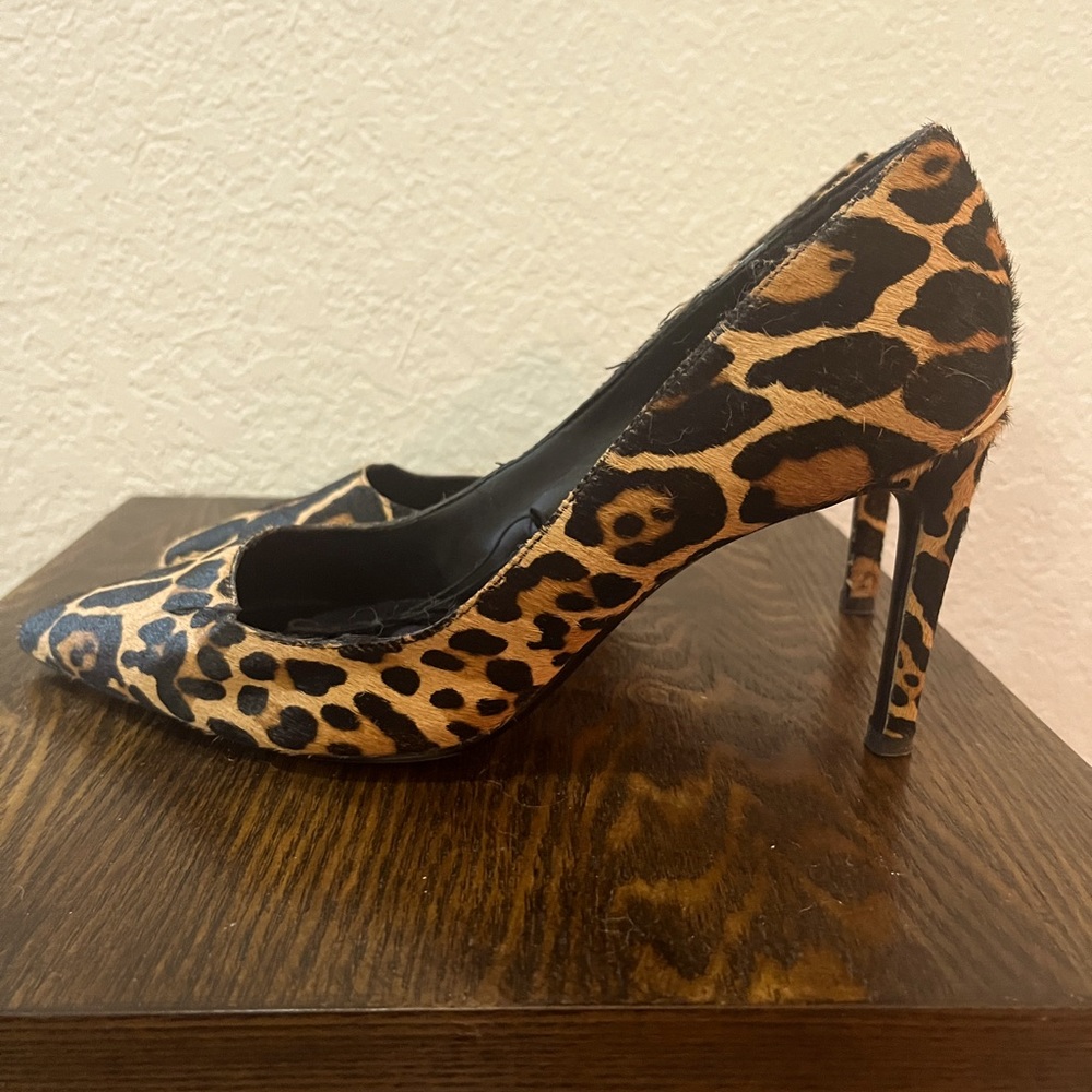 Calvin Klein cheetah print high heel.  Practically new. Woman’s size 9.5